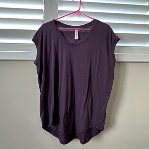 Athleta Cloudlight Stratus Tee in M purple